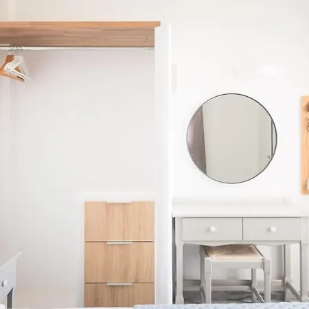 Апартаменты Swell S10 Maisonette With Private Jacuzzi In Науса