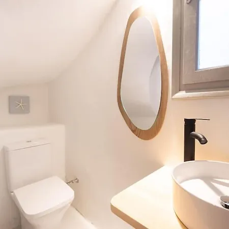 Апартаменты Swell S10 Maisonette With Private Jacuzzi In