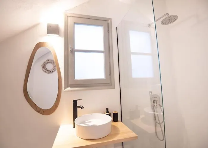 Swell S10 Maisonette With Private Jacuzzi In Lägenhet Naousa